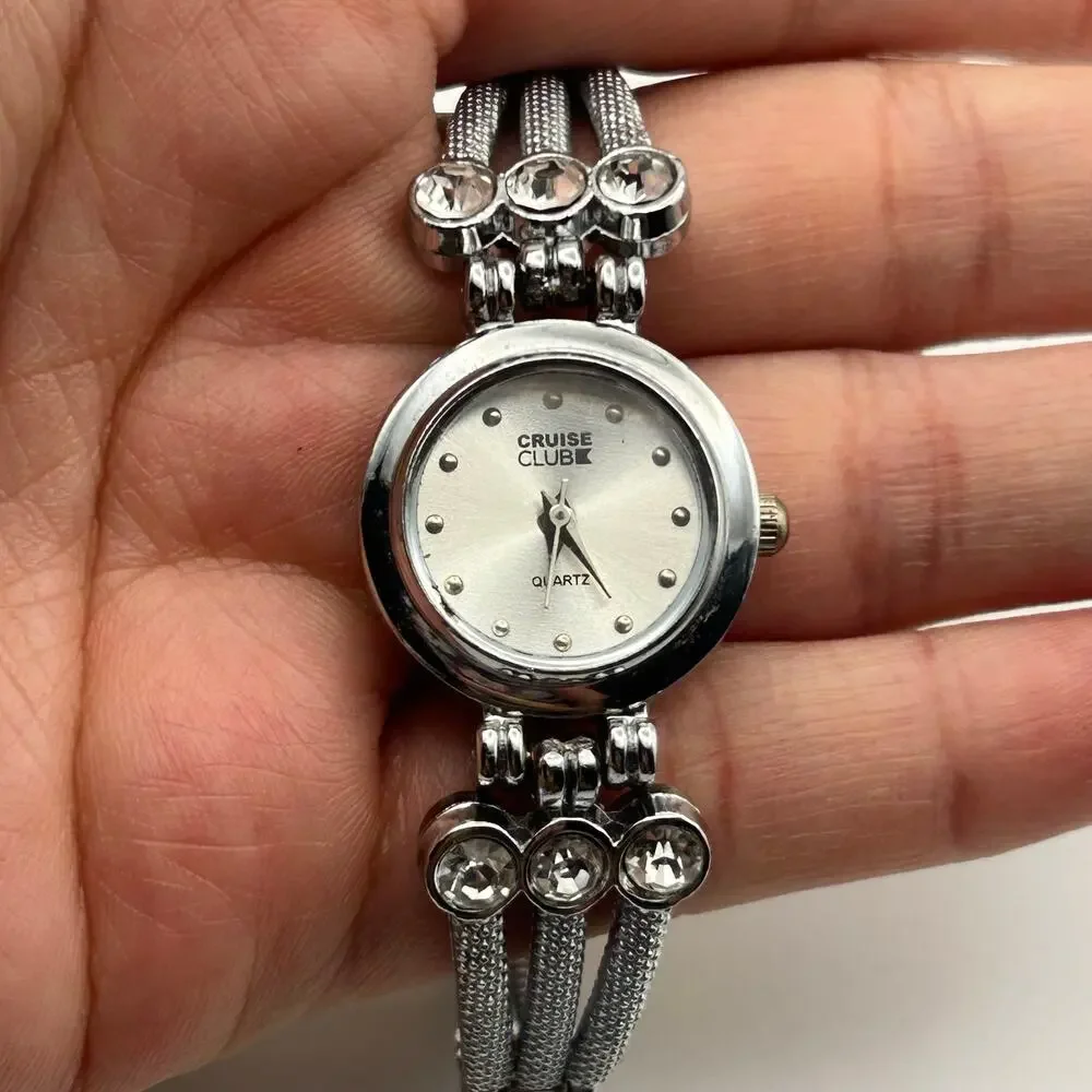 Cruise Club Silver-tone Women’s Fashion Watch Working New Battery